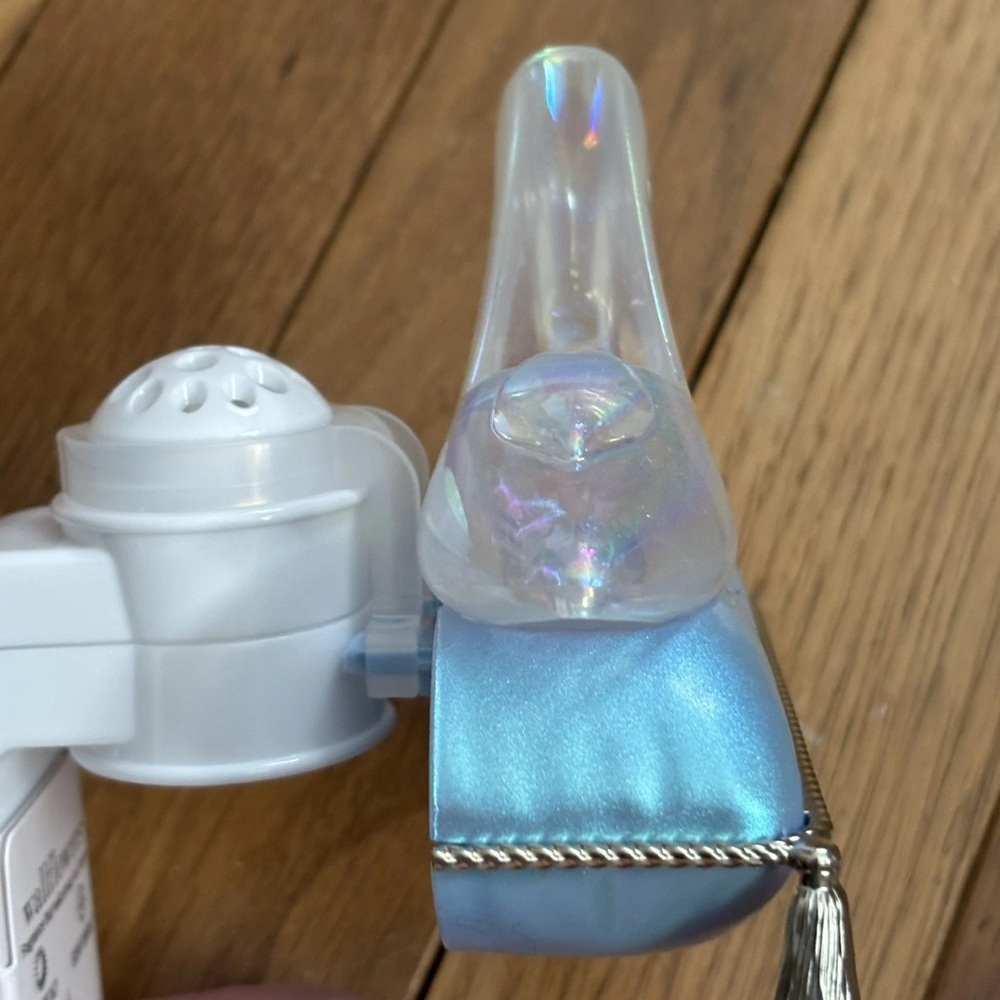 Bath and Body Cinderella Adjustable Wallflowers Scent Control Nightlight👸 - Picture 3 of 5
